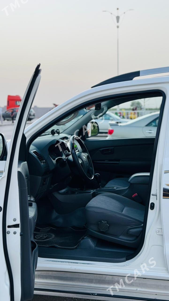 Toyota Hilux 2015 - 440 000 TMT - Керки - img 3