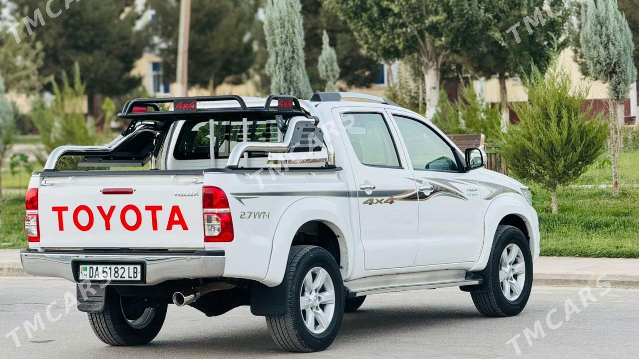 Toyota Hilux 2015 - 440 000 TMT - Керки - img 6