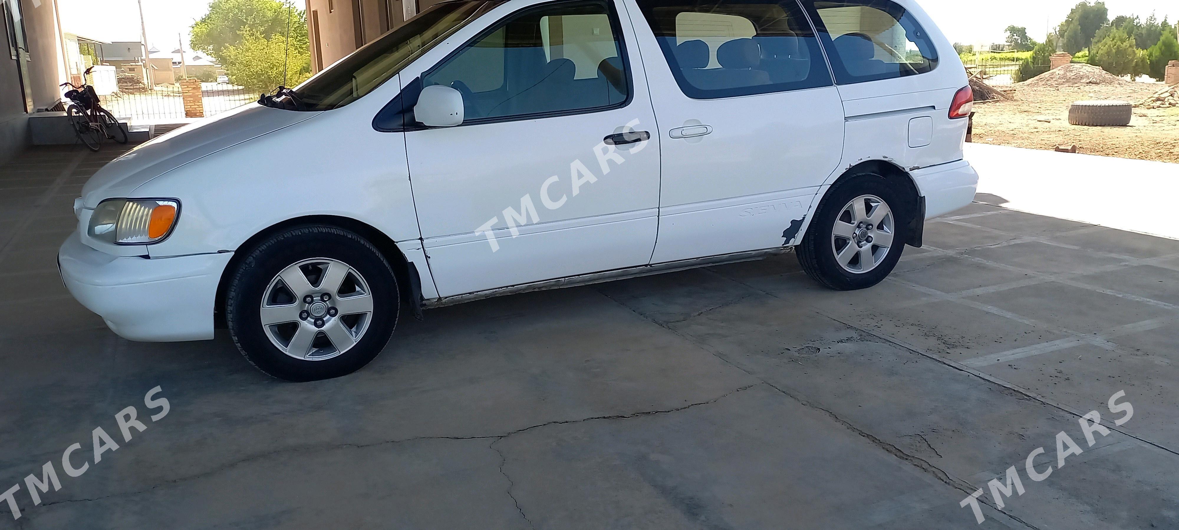 Toyota Sienna 2001 - 140 000 TMT - Wekilbazar - img 3