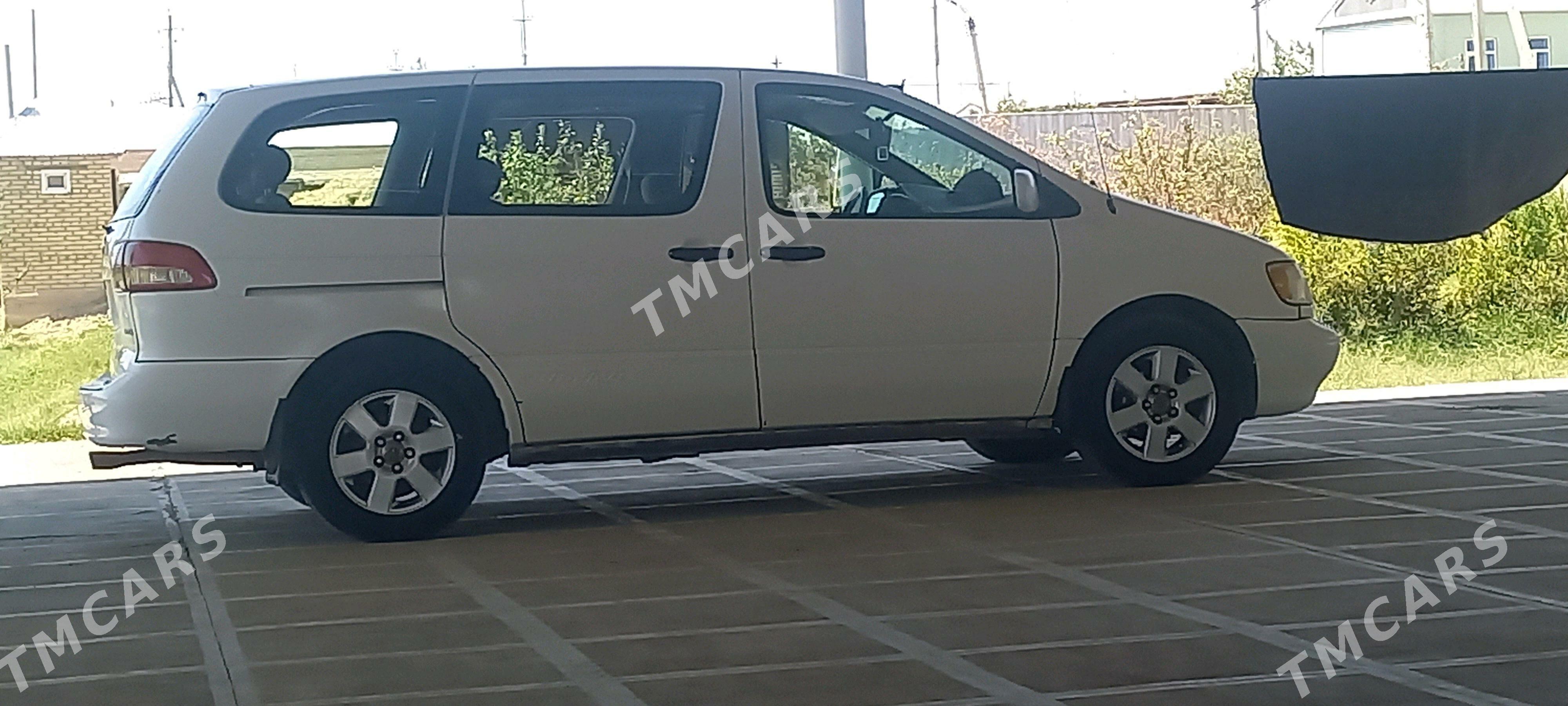 Toyota Sienna 2001 - 140 000 TMT - Wekilbazar - img 6