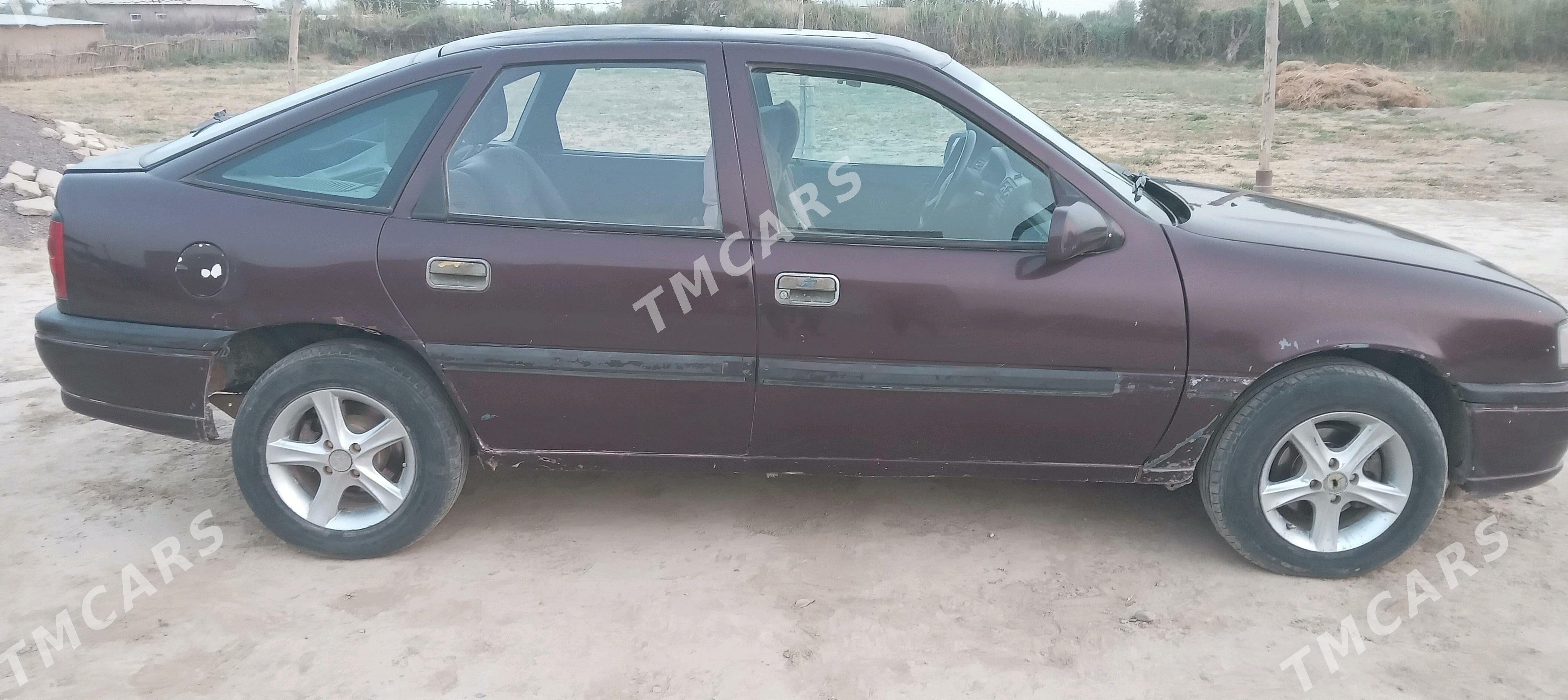Opel Vectra 1992 - 18 000 TMT - Ёлётен - img 2