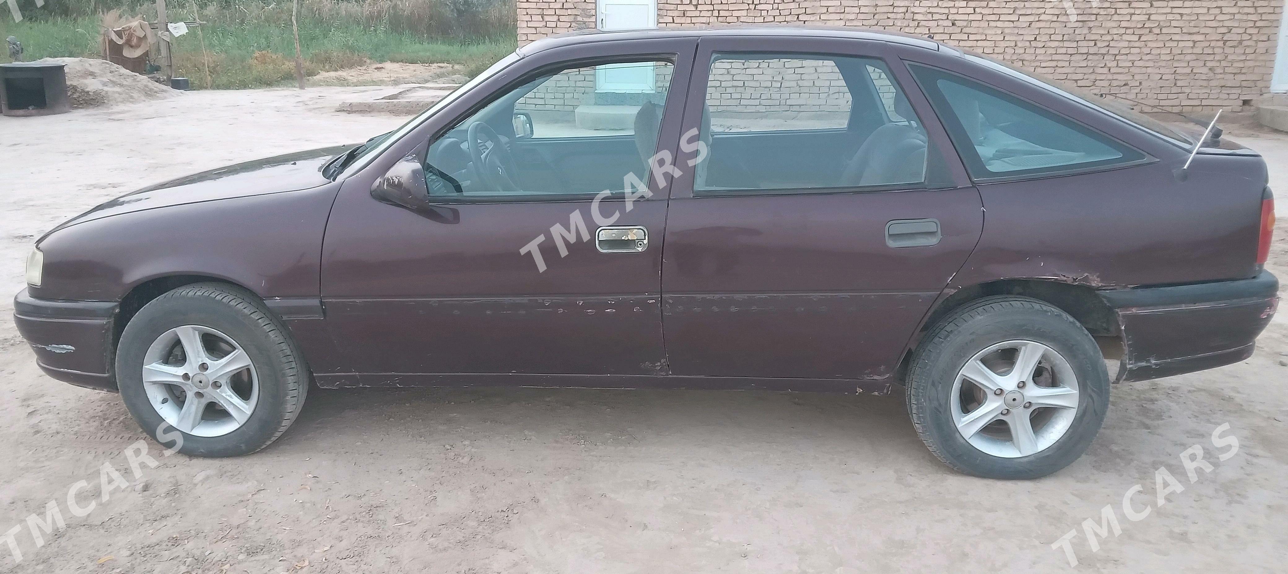 Opel Vectra 1992 - 18 000 TMT - Ёлётен - img 3