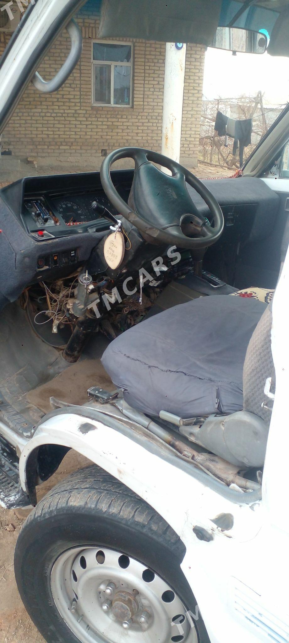 Toyota Hiace 1988 - 30 000 TMT - Mary - img 3