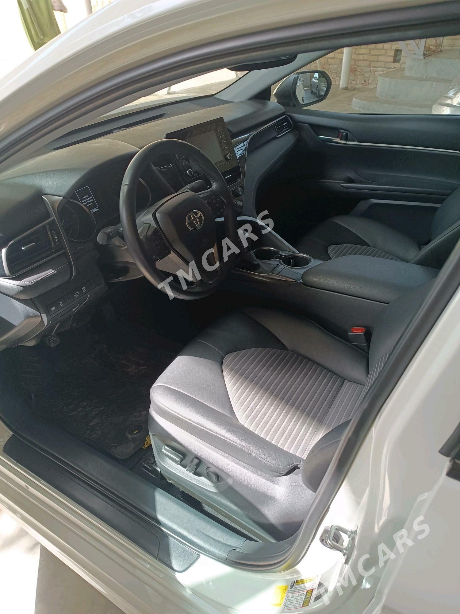 Toyota Camry 2022 - 330 000 TMT - Мары - img 4