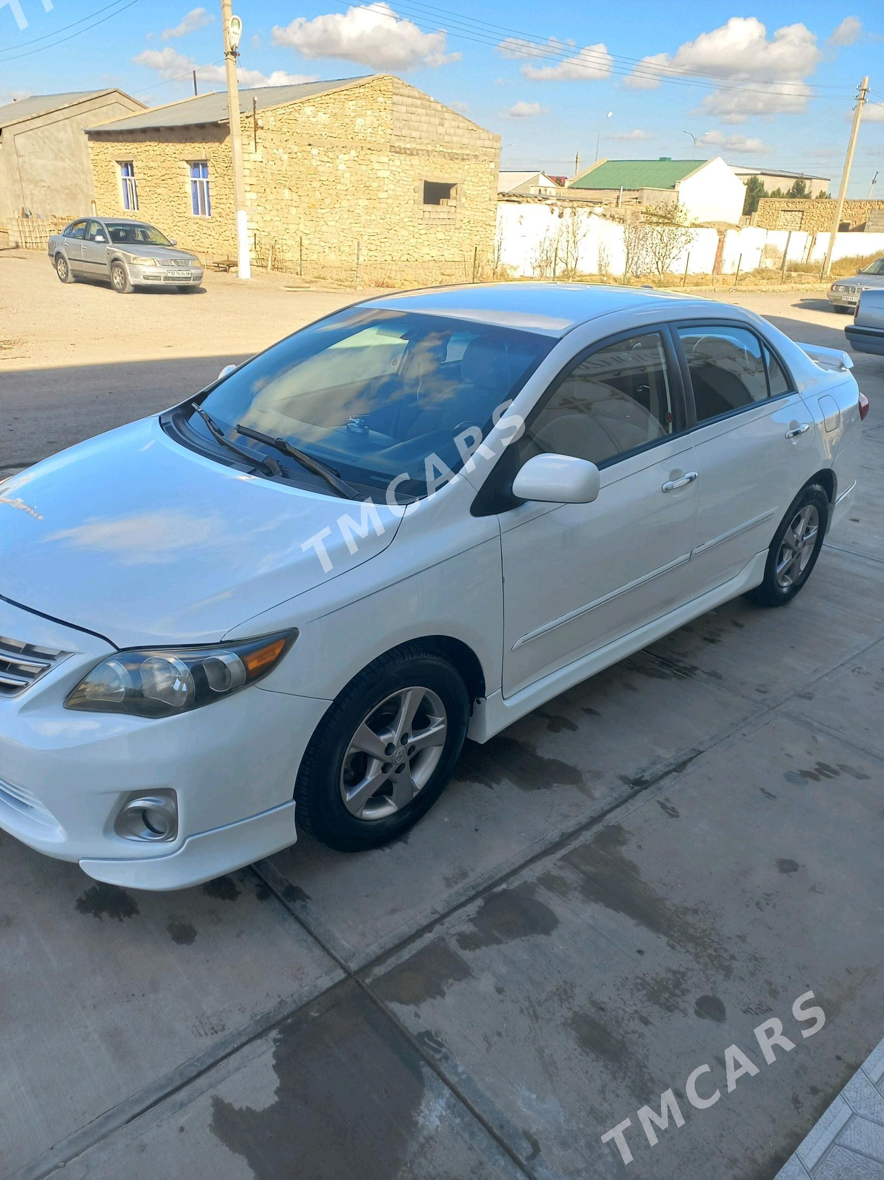 Toyota Corolla 2011 - 150 000 TMT - Gyzylarbat - img 3