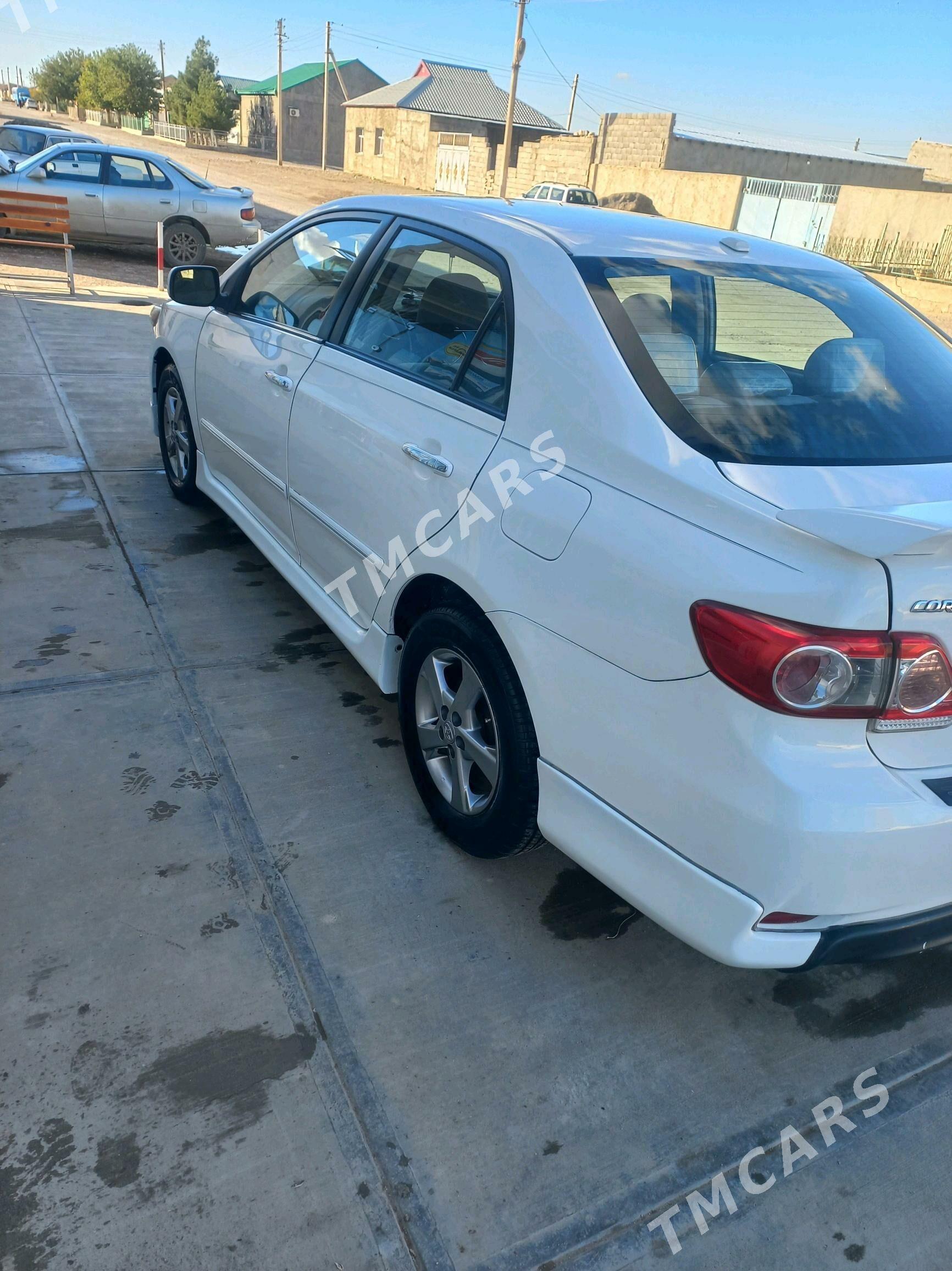 Toyota Corolla 2011 - 150 000 TMT - Gyzylarbat - img 4