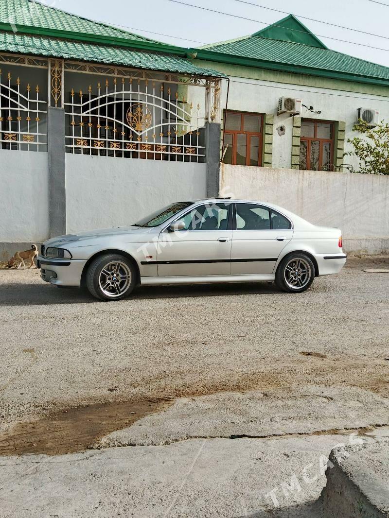 BMW E39 2001 - 125 000 TMT - Hitrowka - img 2