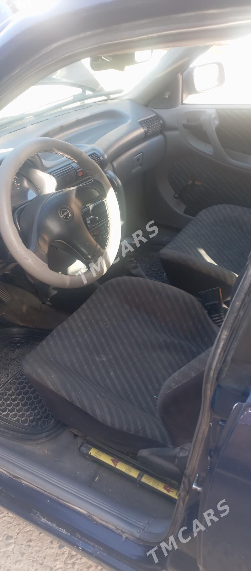 Opel Astra 1992 - 30 000 TMT - Mary - img 1