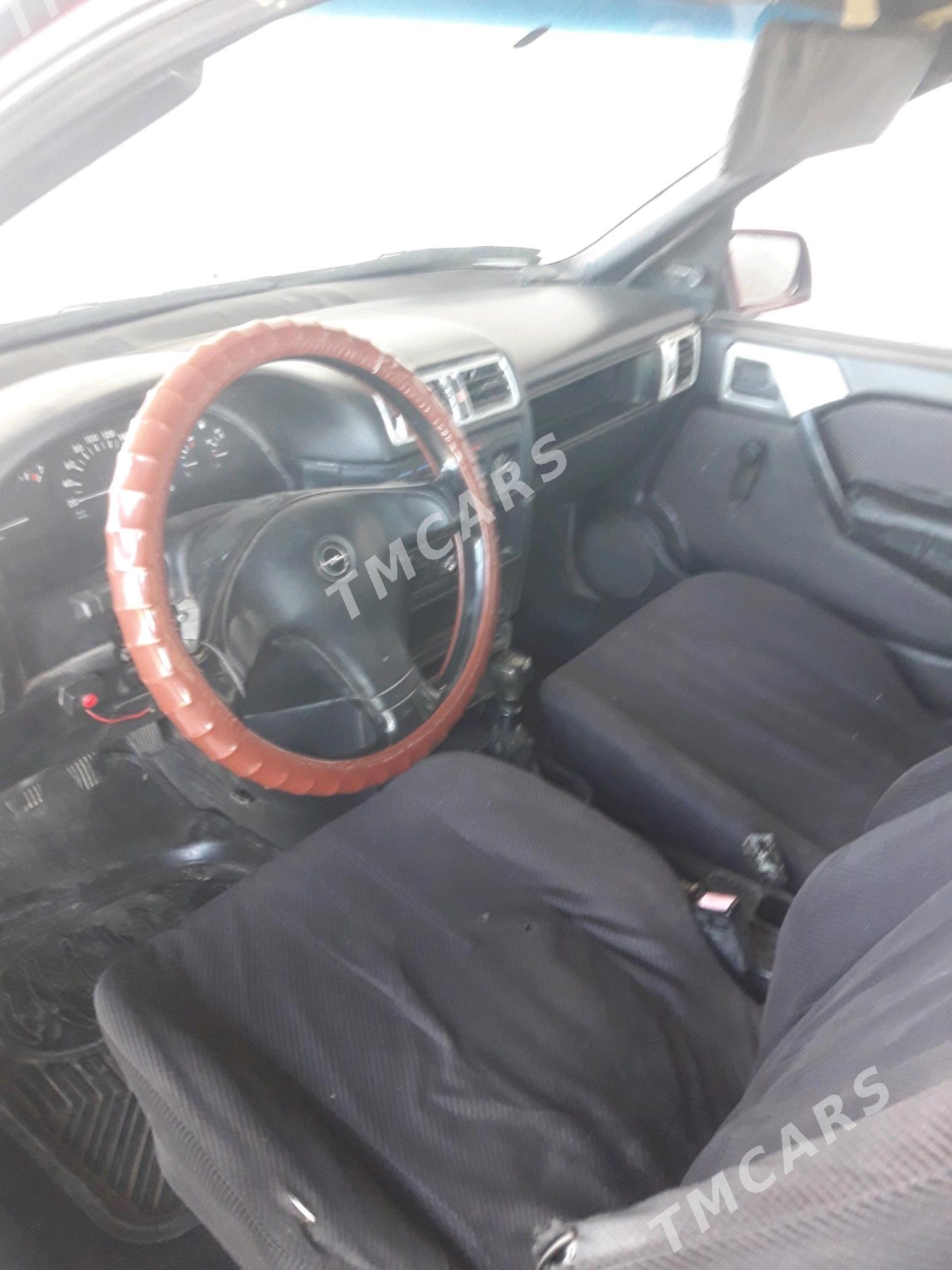 Opel Vectra 1992 - 28 000 TMT - Губадаг - img 3