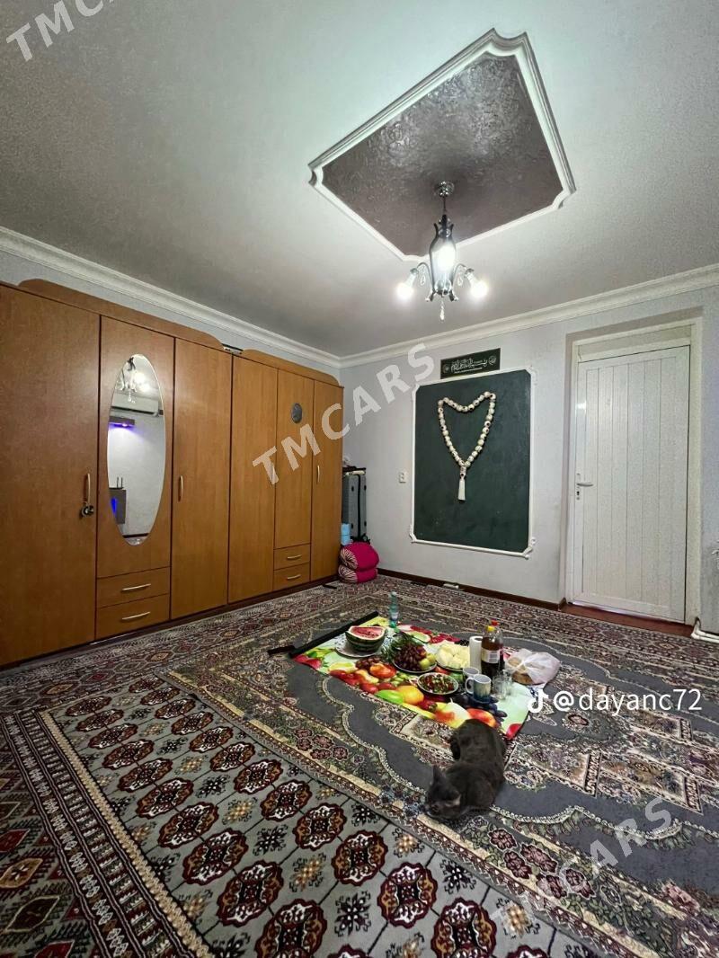 продается квартира - 4 мкр - img 2