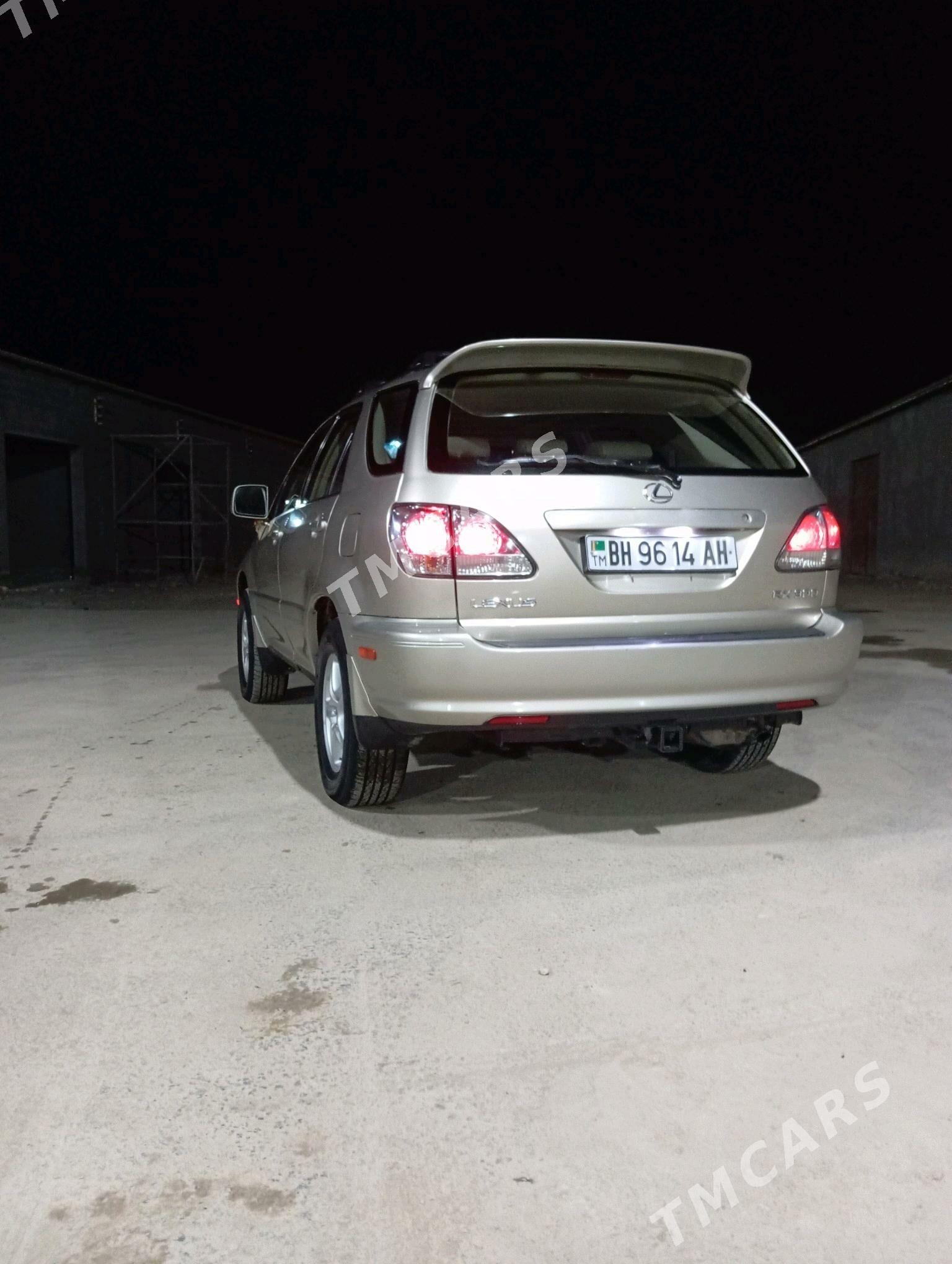 Lexus RX 300 1999 - 170 000 TMT - Теджен - img 6
