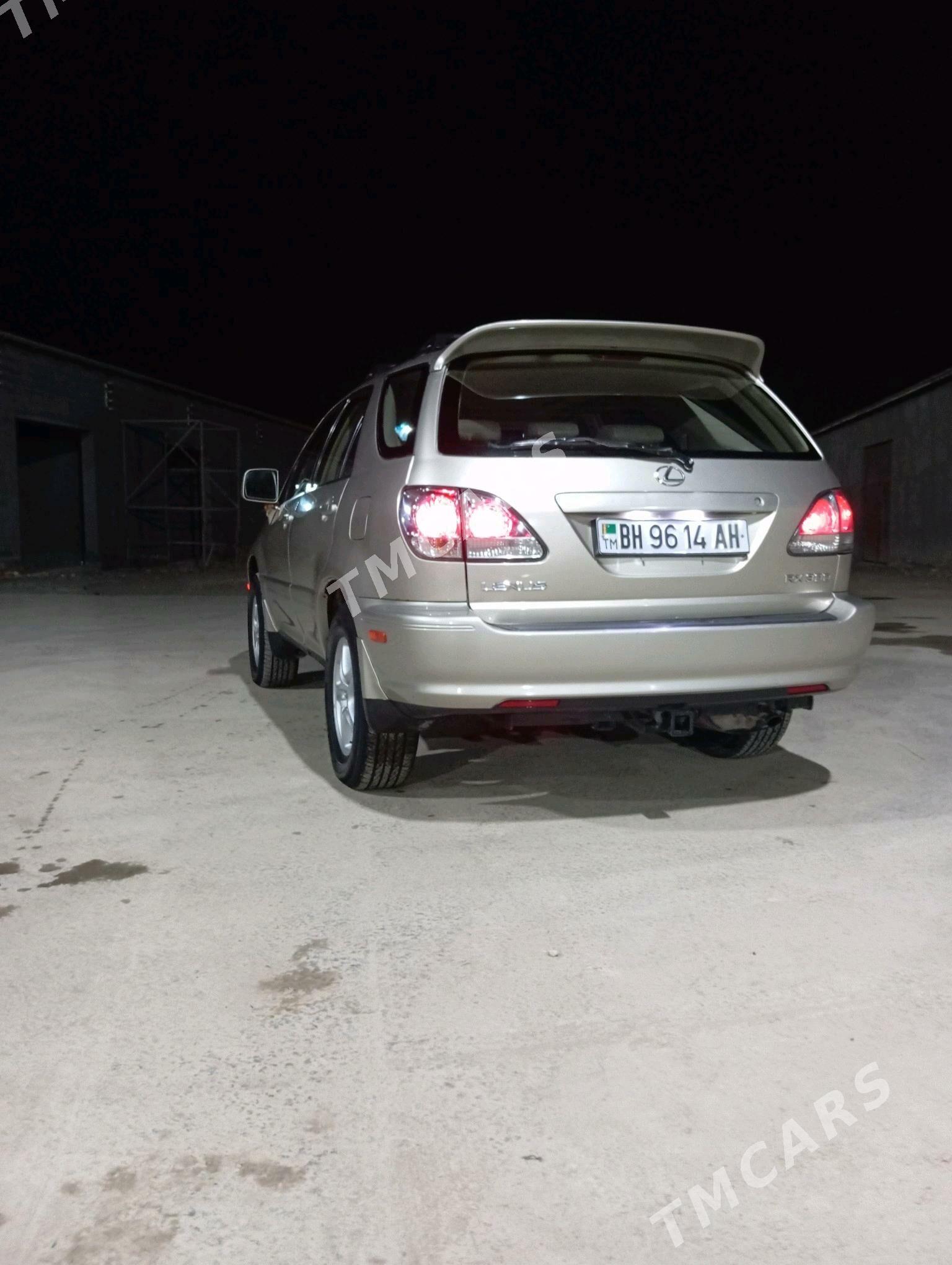 Lexus RX 300 1999 - 170 000 TMT - Теджен - img 5