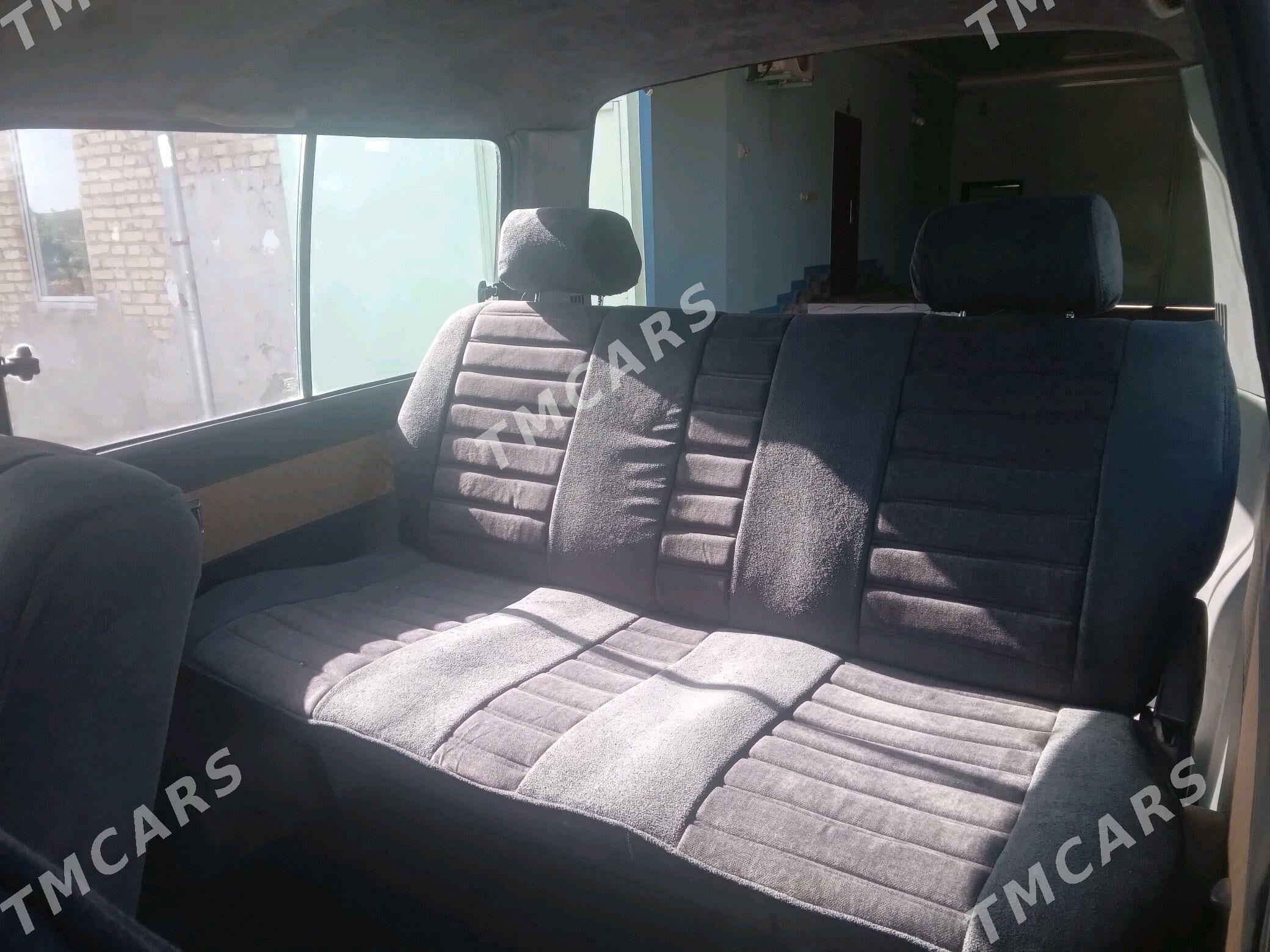 Toyota Hiace 1990 - 80 000 TMT - Mary - img 5