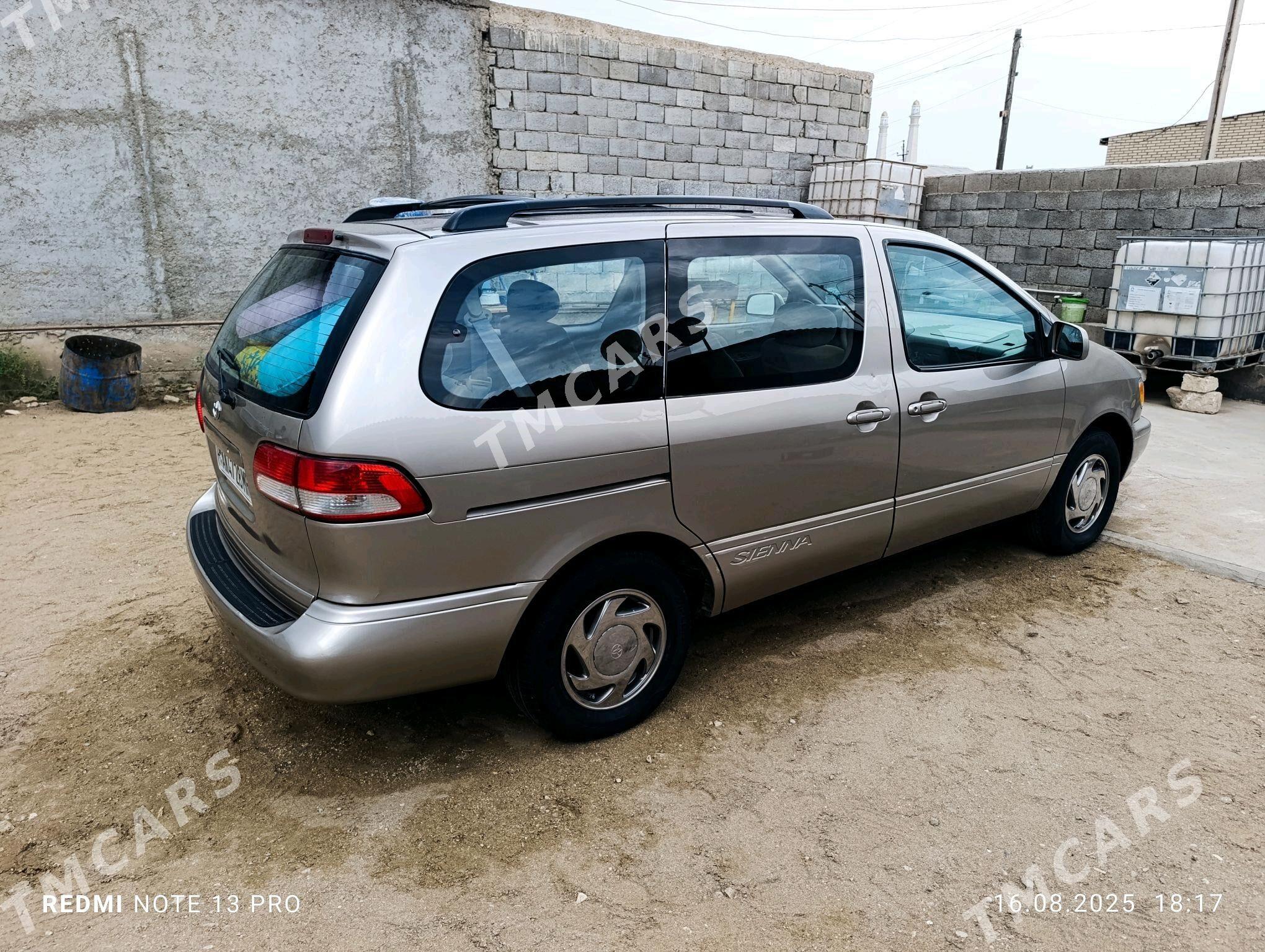 Toyota Sienna 2003 - 185 000 TMT - Sakarçäge - img 4
