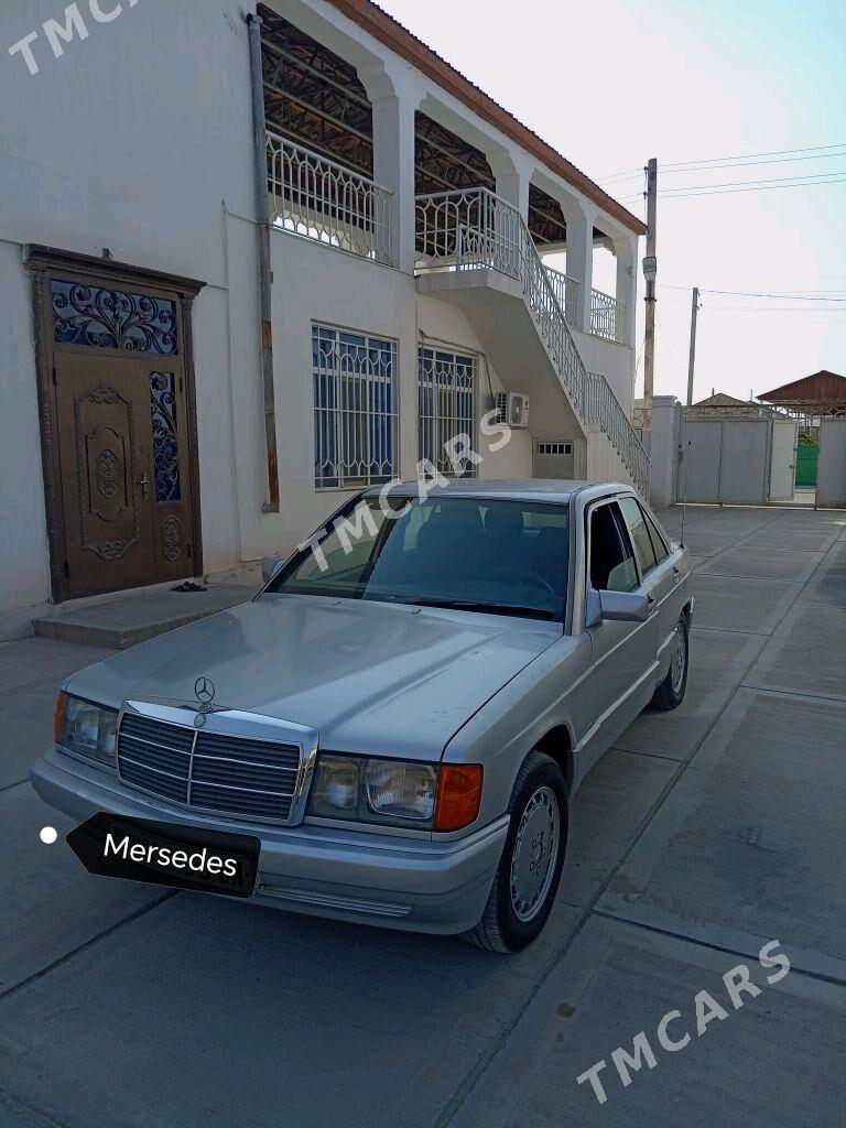 Mercedes-Benz 190E 1990 - 26 000 TMT - Balkanabat - img 6