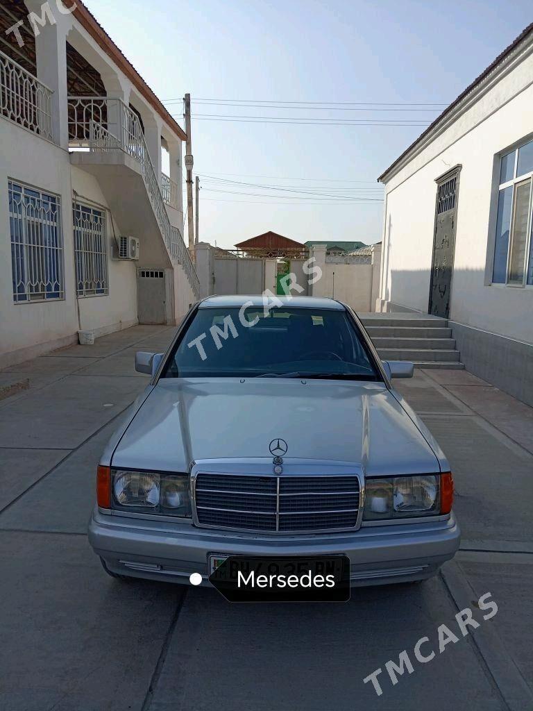Mercedes-Benz 190E 1990 - 26 000 TMT - Balkanabat - img 3