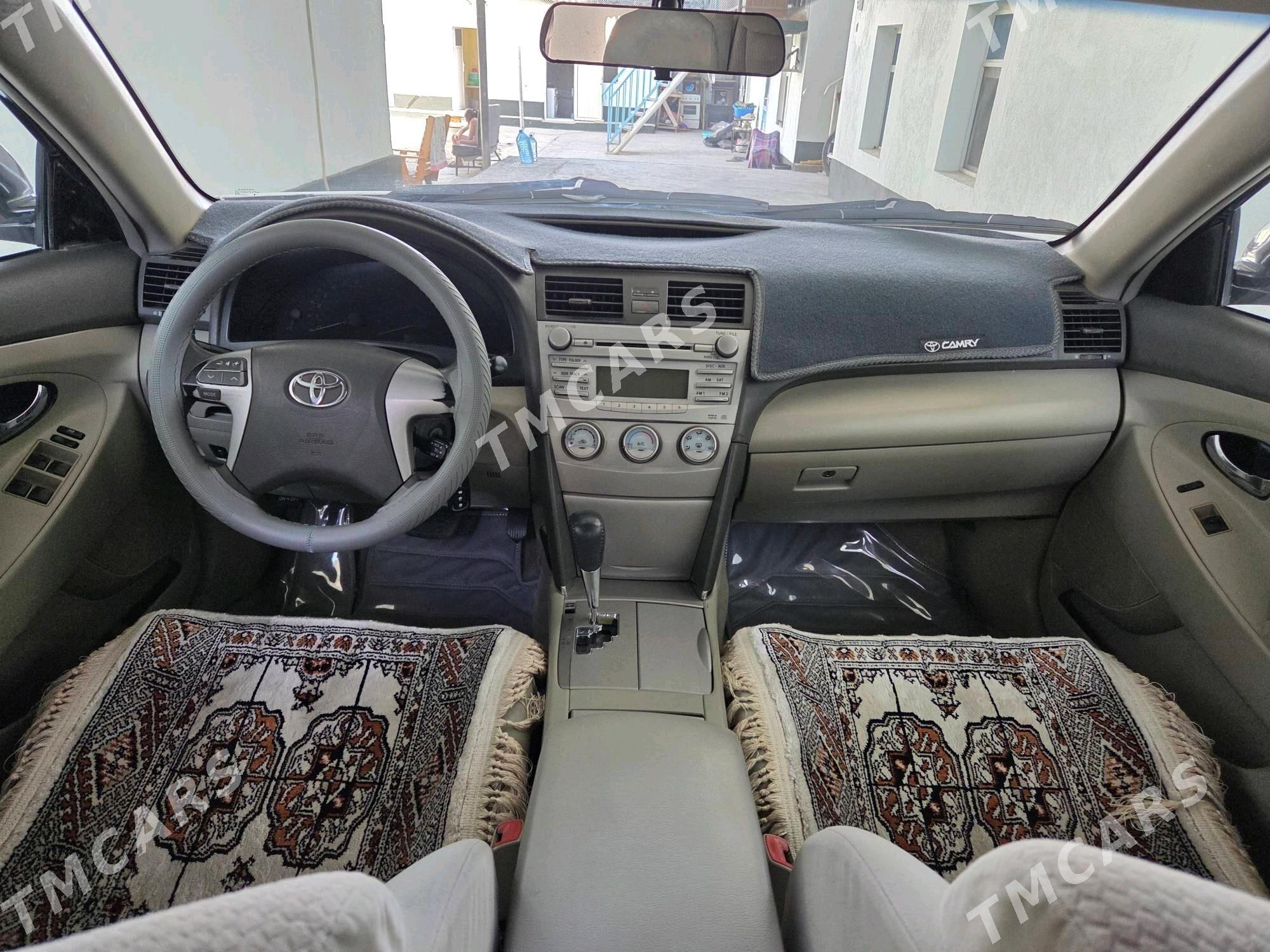 Toyota Camry 2010 - 169 000 TMT - Бузмеин - img 2