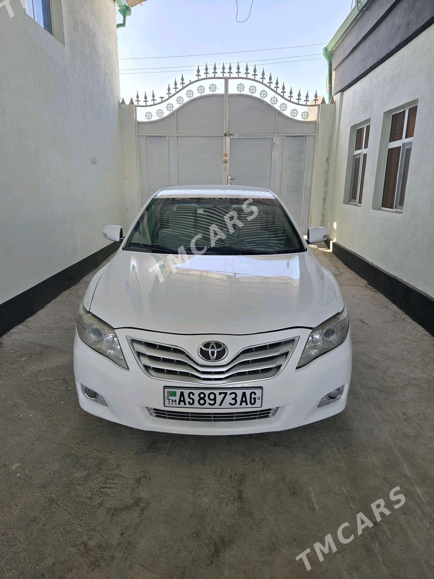 Toyota Camry 2010 - 169 000 TMT - Бузмеин - img 7