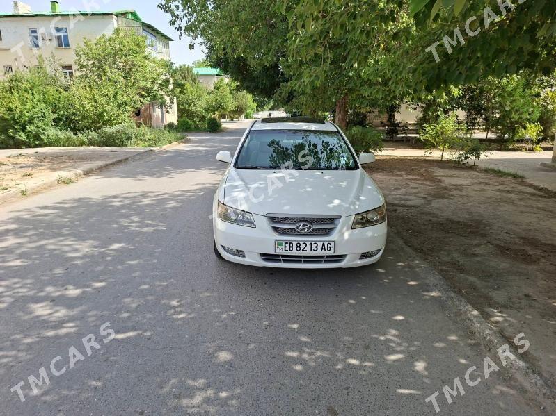 Hyundai Sonata 2006 - 130 000 TMT - 2 мкр - img 3