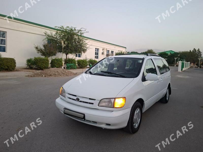 Toyota Sienna 2000 - 140 000 TMT - Bäherden - img 4