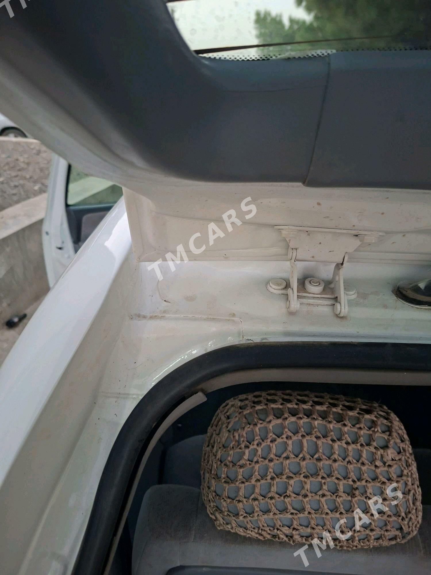 Toyota Sienna 2000 - 140 000 TMT - Bäherden - img 8