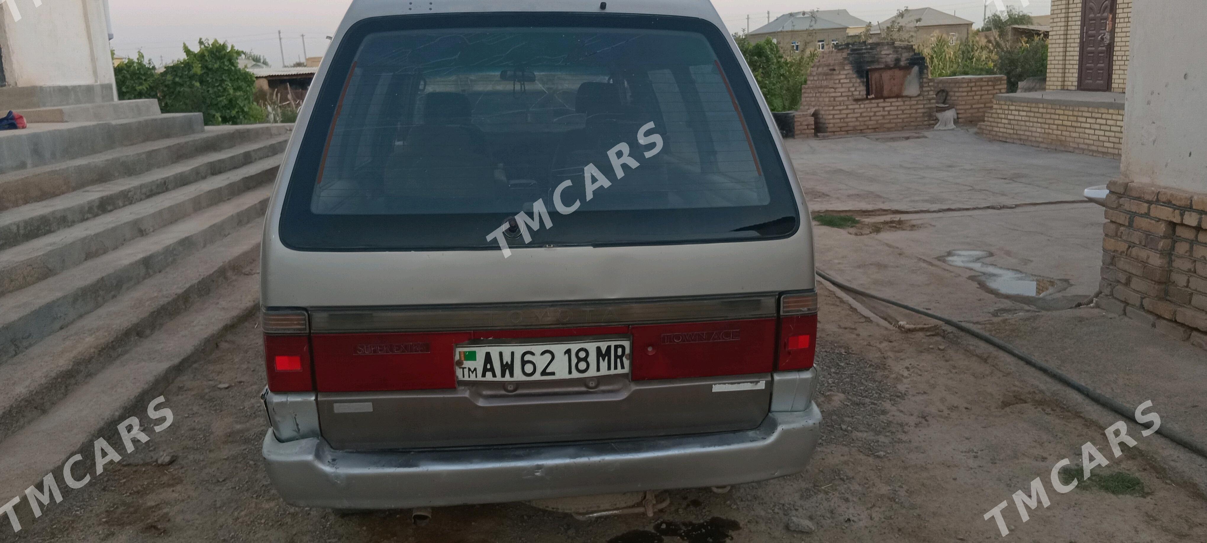 Toyota Town Ace 1989 - 180 000 TMT - Mary - img 4