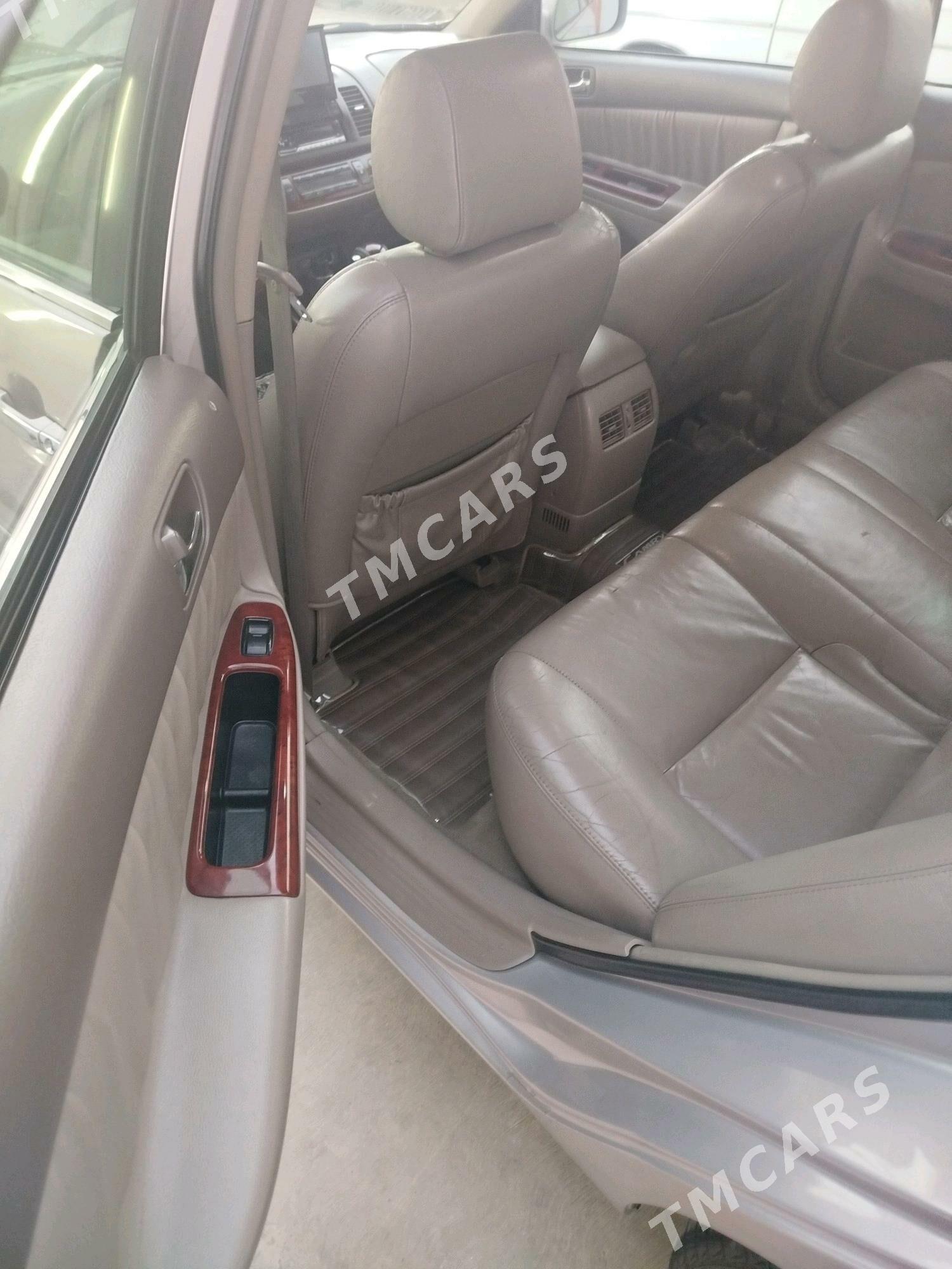Toyota Camry 2004 - 240 000 TMT - Мары - img 5