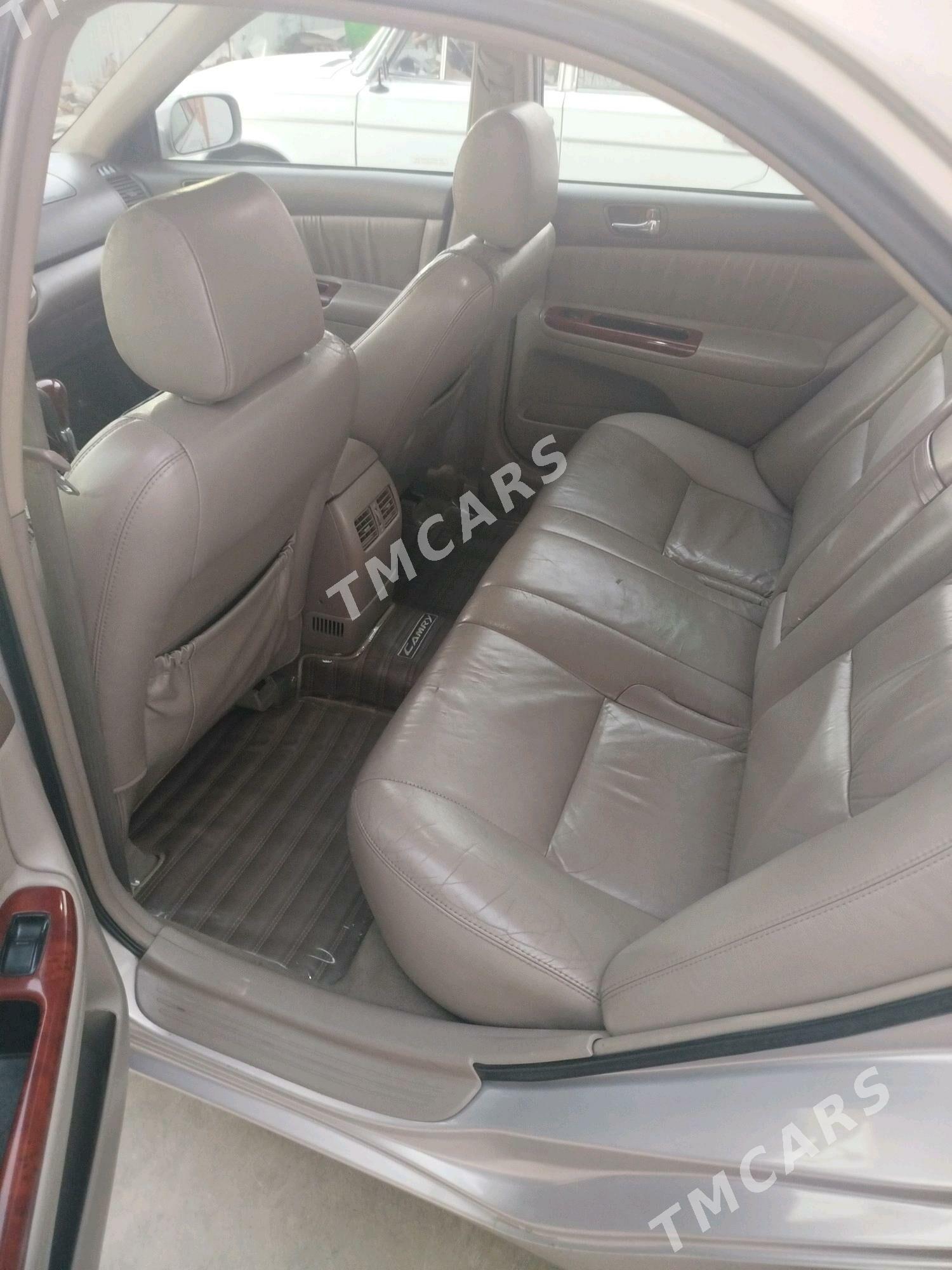 Toyota Camry 2004 - 240 000 TMT - Мары - img 2
