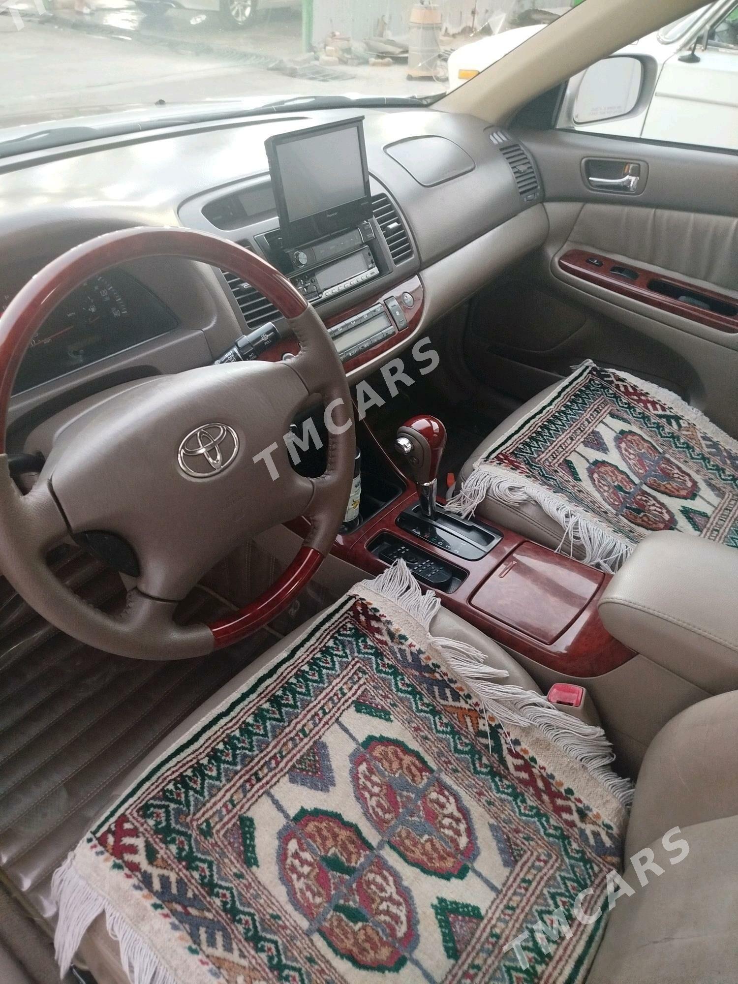 Toyota Camry 2004 - 240 000 TMT - Мары - img 9