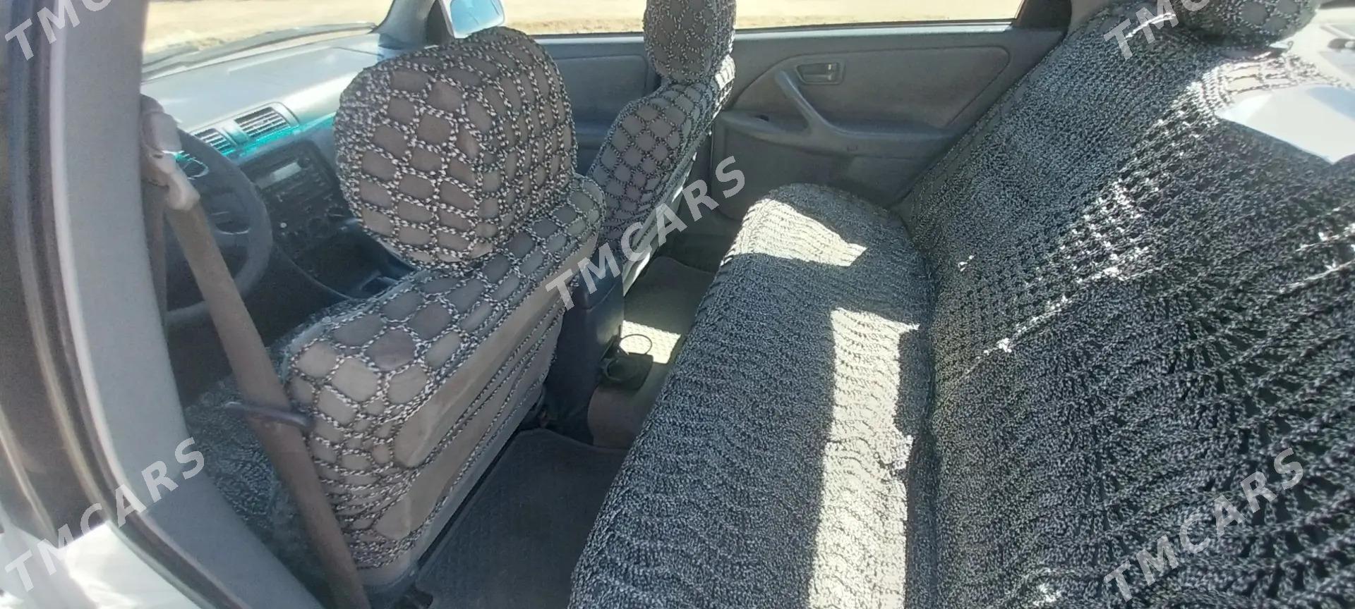Toyota Camry 2001 - 145 000 TMT - Köneürgenç - img 6