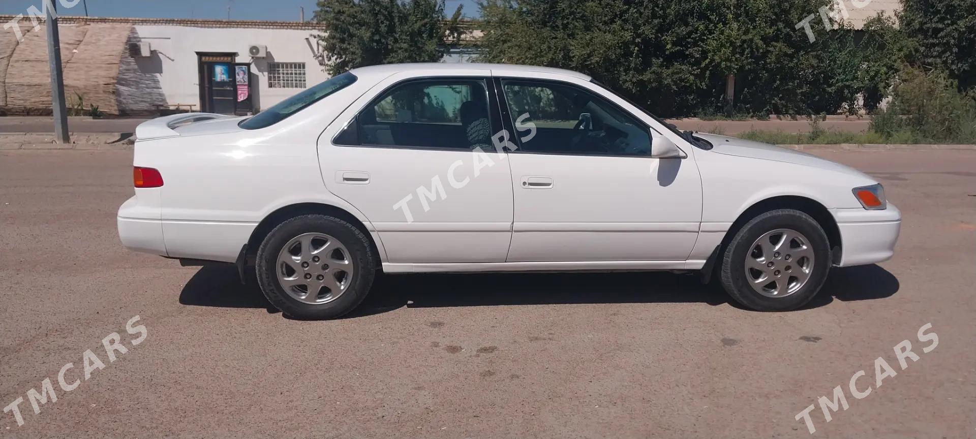 Toyota Camry 2001 - 145 000 TMT - Köneürgenç - img 3