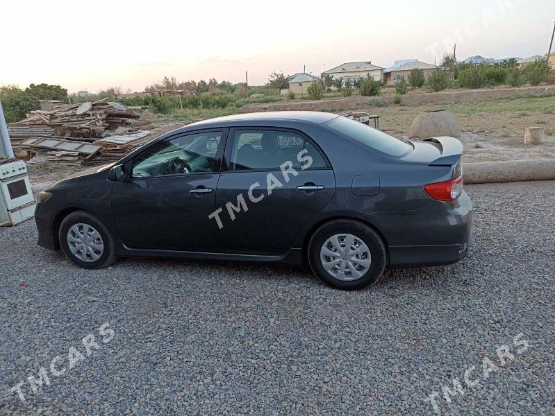 Toyota Corolla 2013 - 150 000 TMT - Мары - img 3