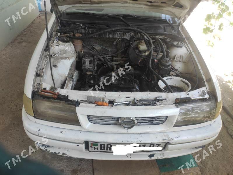 Opel Vectra 1993 - 34 000 TMT - Gubadag - img 2