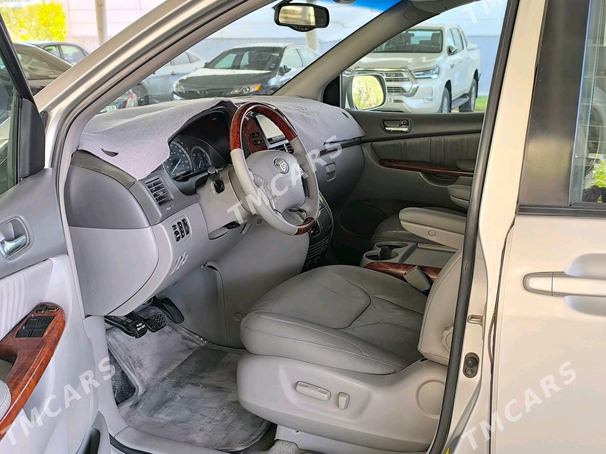 Toyota Sienna 2004 - 258 000 TMT - Türkmenabat - img 5