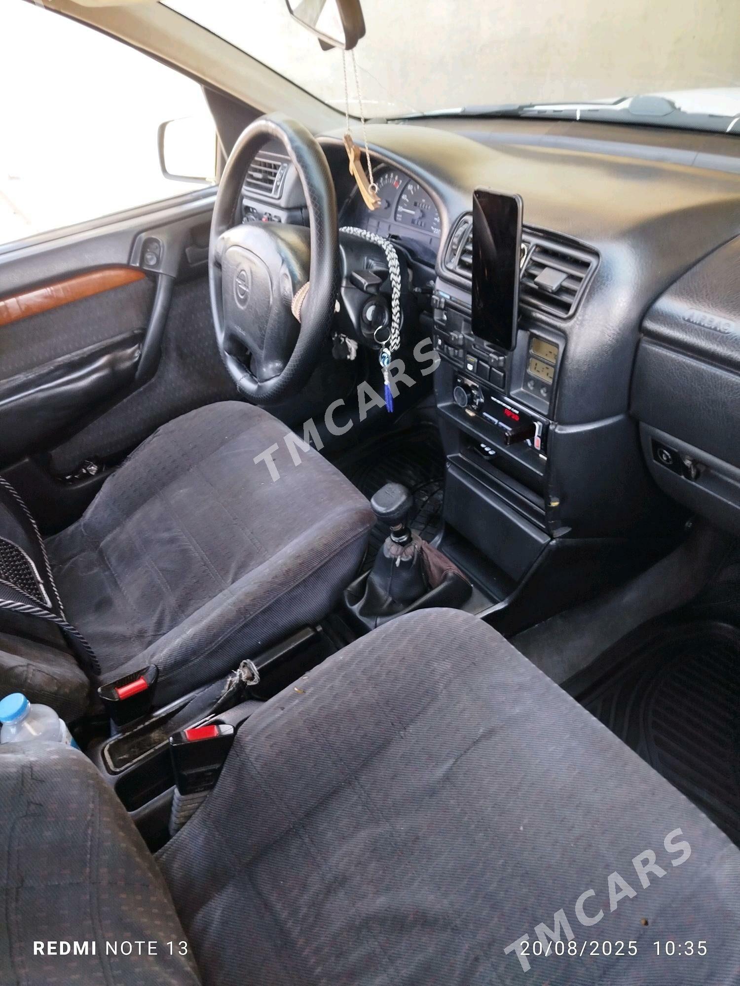 Opel Vectra 1995 - 45 000 TMT - Wekilbazar - img 3