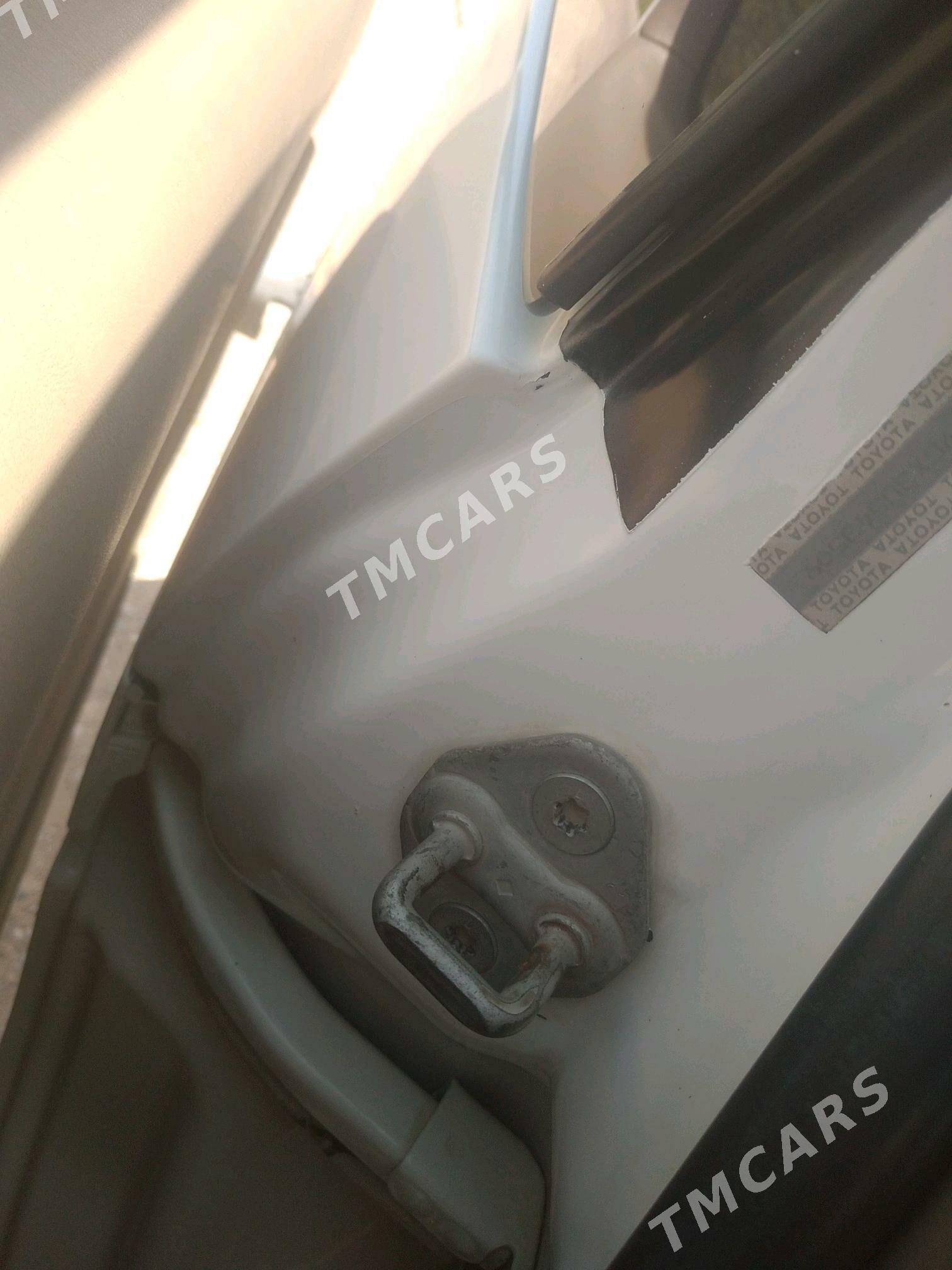 Toyota Sienna 2002 - 170 000 TMT - Tagtabazar - img 2