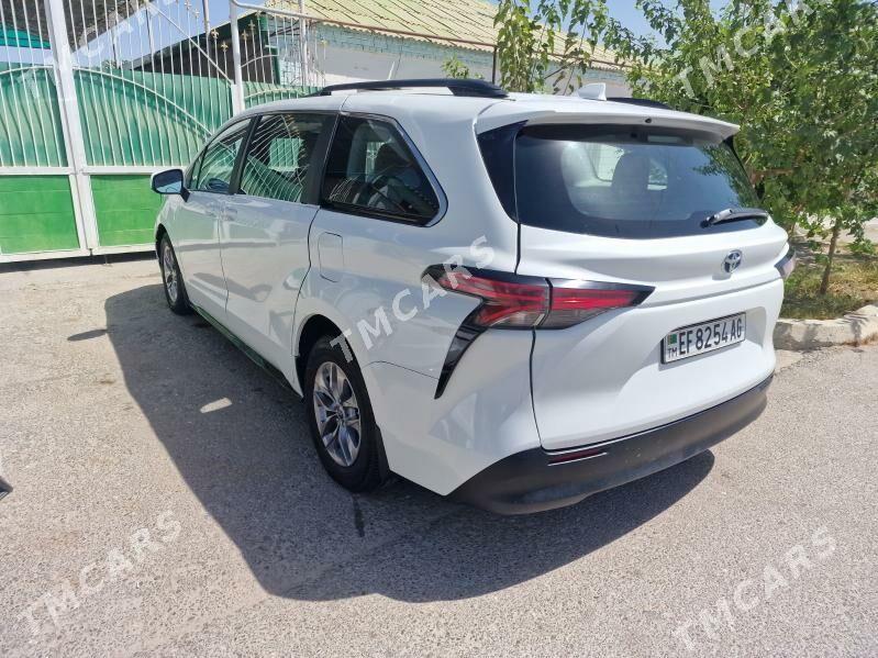 Toyota Sienna 2022 - 370 000 TMT - Ашхабад - img 6