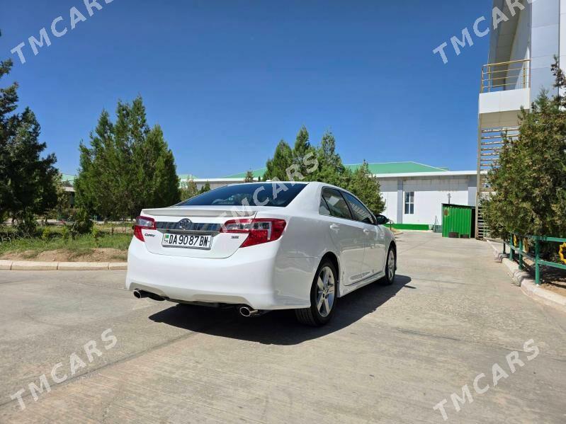 Toyota Camry 2014 - 250 000 TMT - Gyzylarbat - img 3