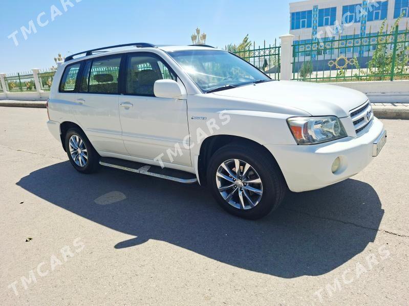 Toyota Highlander 2003 - 240 000 TMT - Гурбансолтан Едже - img 9