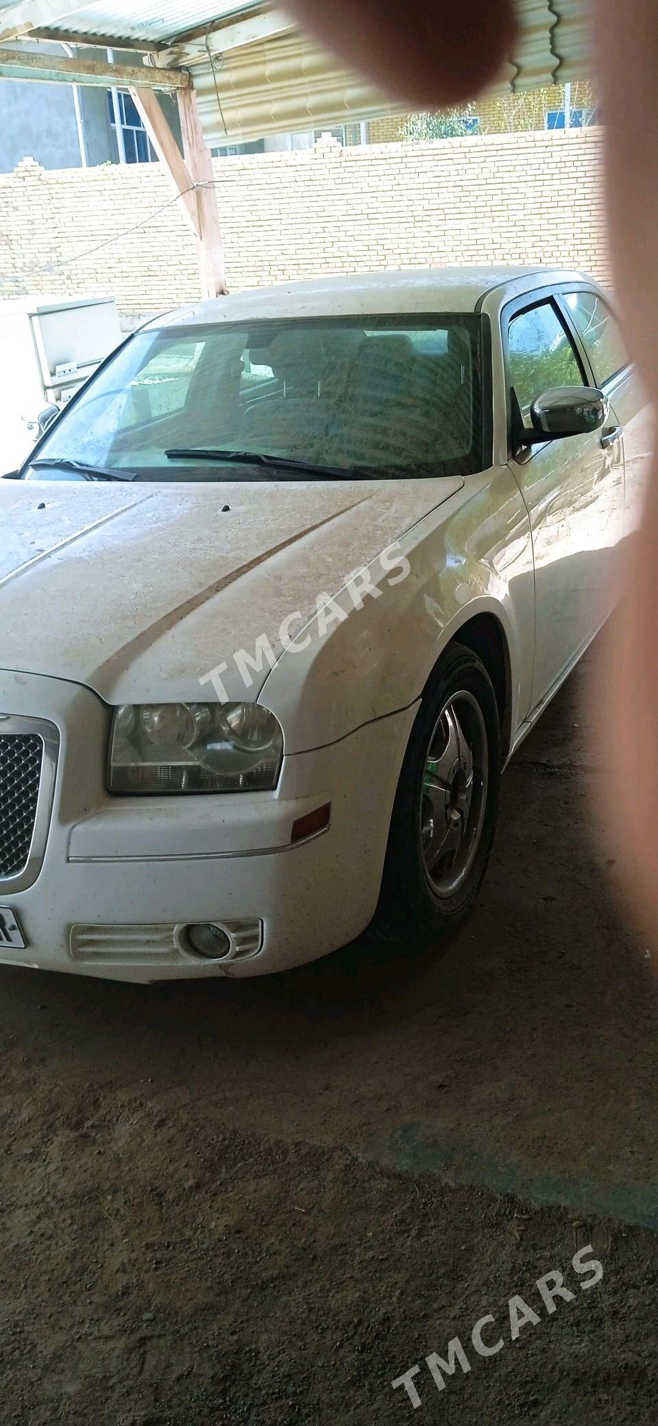 Chrysler 300C 2005 - 70 000 TMT - Mary - img 2