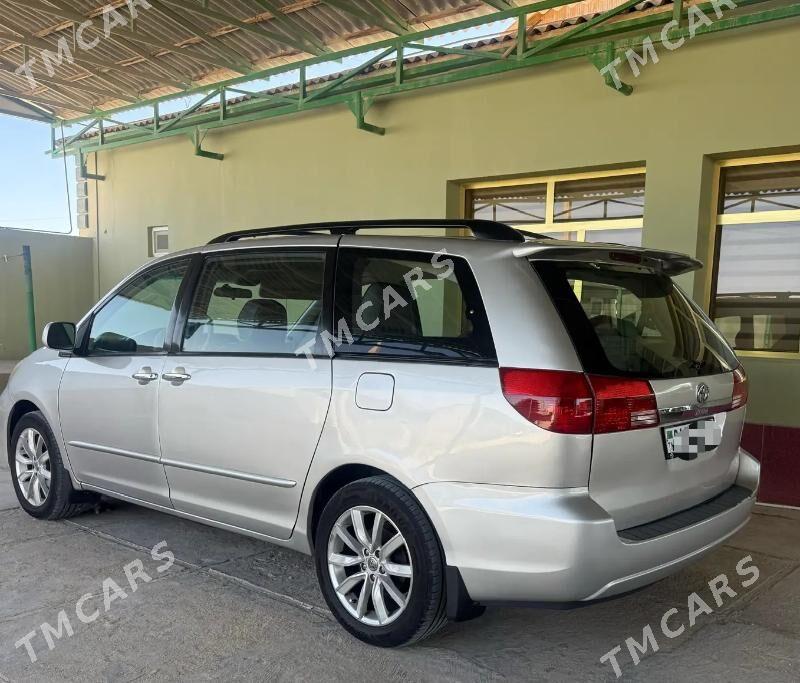 Toyota Sienna 2004 - 255 000 TMT - Гумдаг - img 4