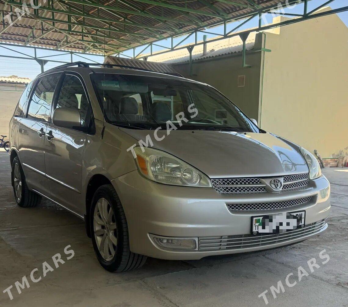 Toyota Sienna 2004 - 255 000 TMT - Гумдаг - img 2