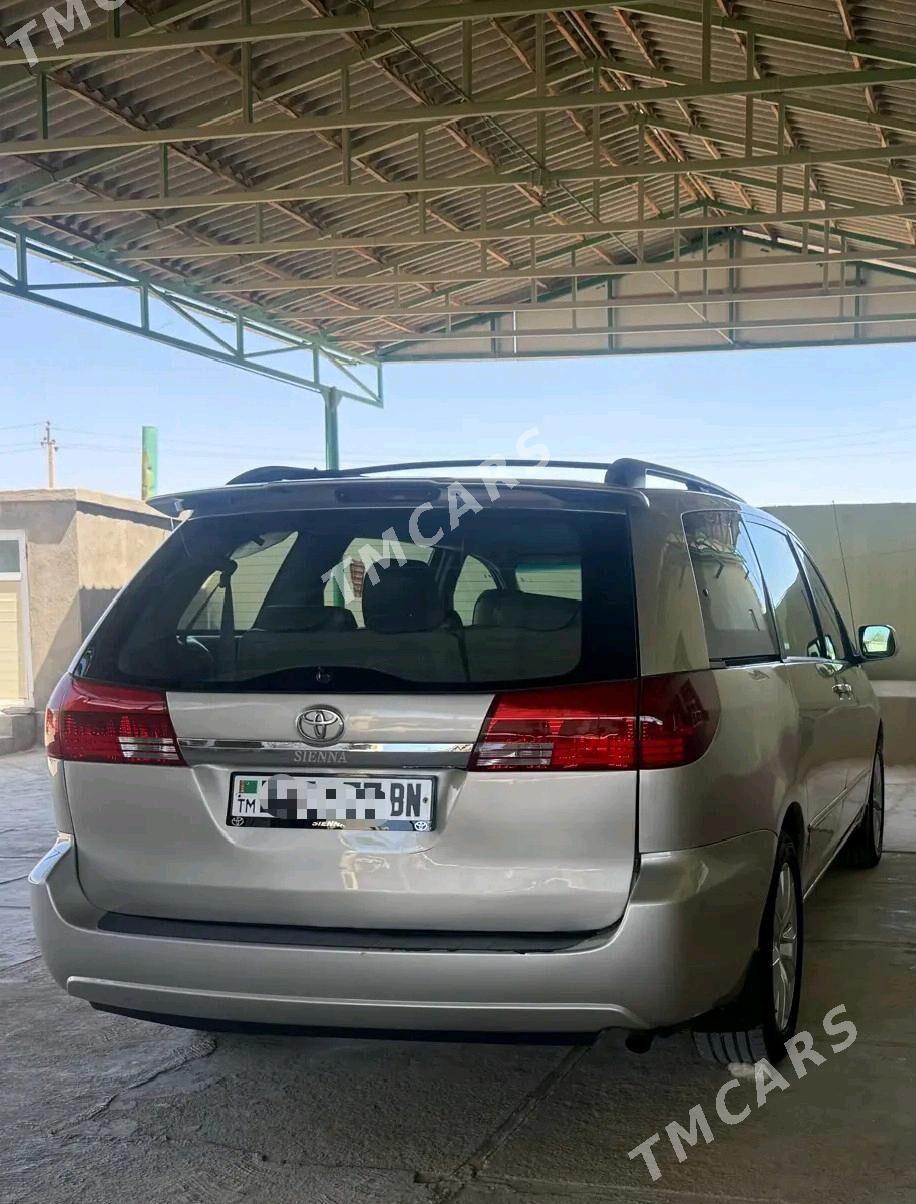Toyota Sienna 2004 - 255 000 TMT - Гумдаг - img 8
