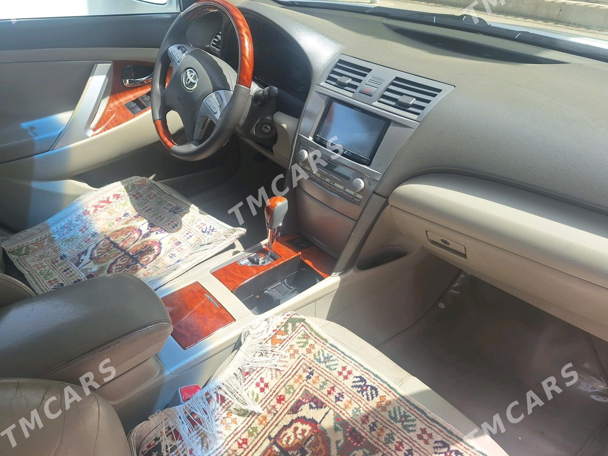 Toyota Camry 2010 - 200 000 TMT - Ашхабад - img 4