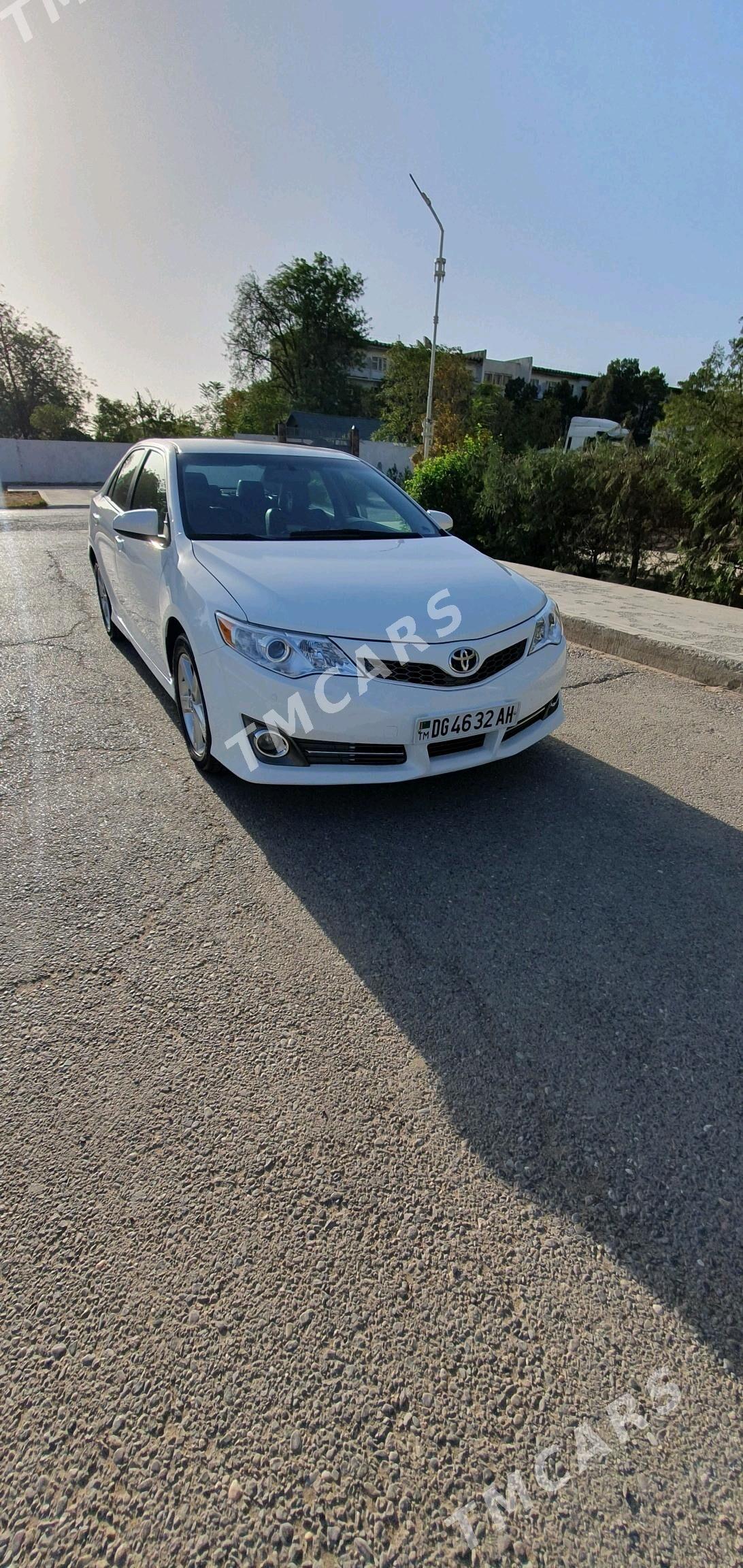 Toyota Camry 2013 - 220 000 TMT - 30 мкр - img 3