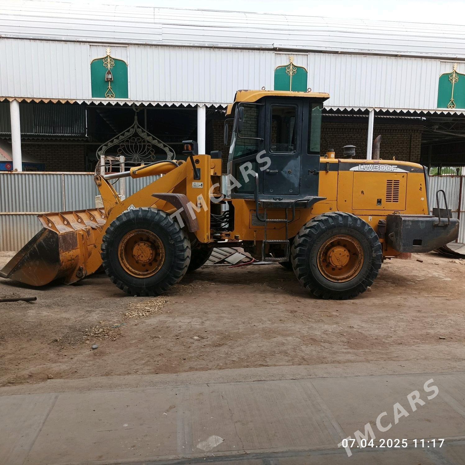 XCMG LW300F 2012 - 380 000 TMT - Мары - img 3