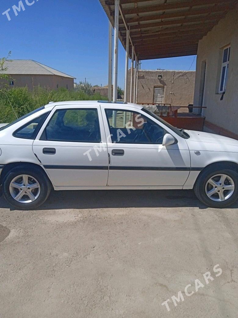 Opel Vectra 1993 - 38 000 TMT - Губадаг - img 4