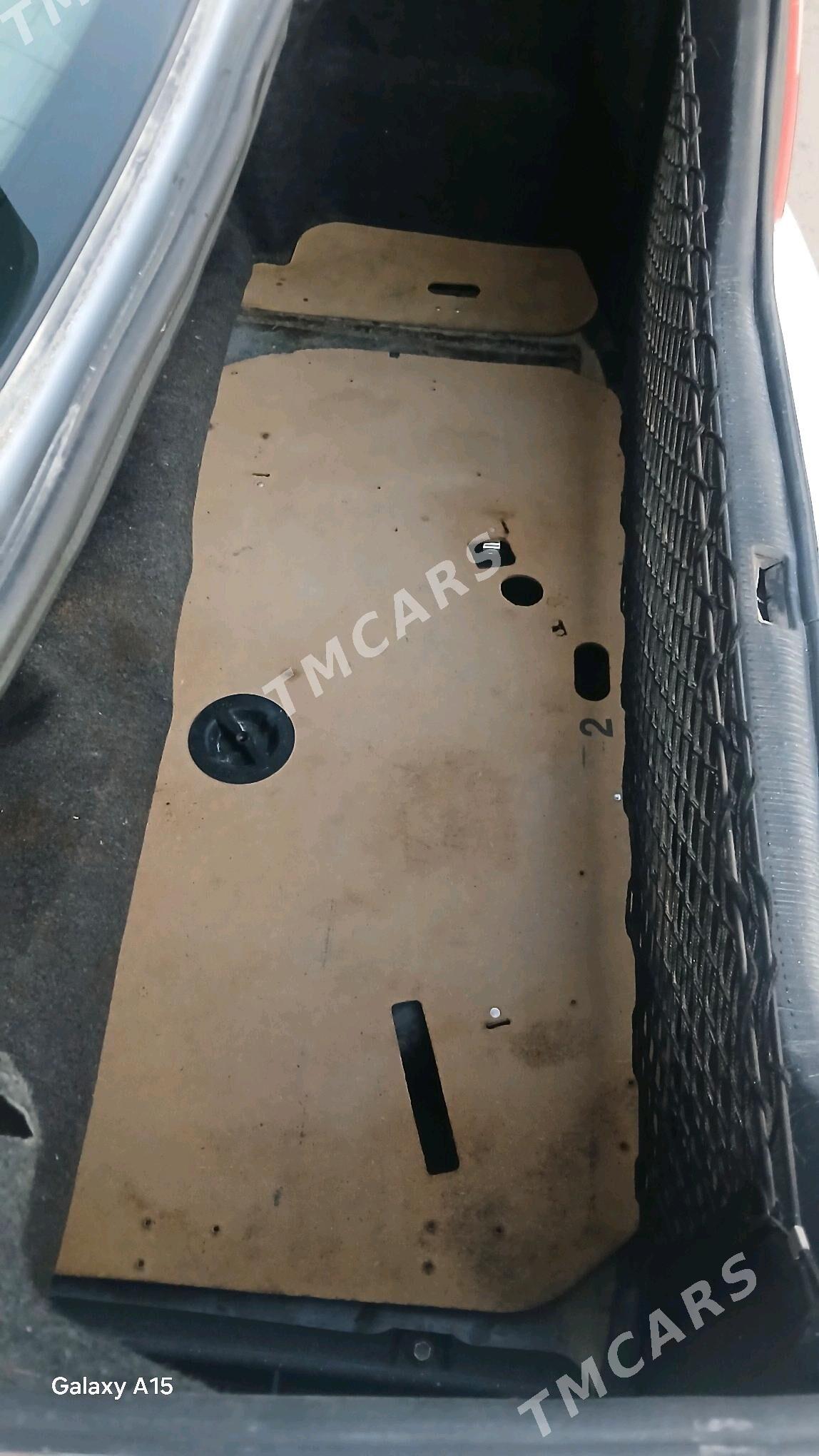 Toyota Camry 2003 - 155 000 TMT - Köneürgenç - img 9