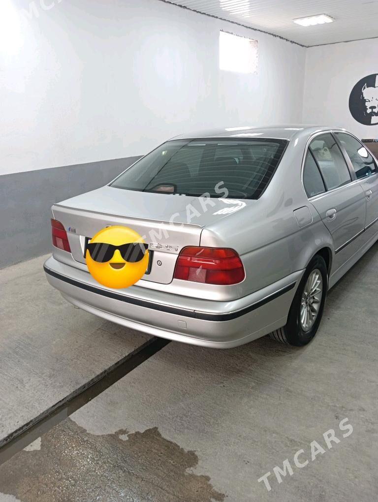 BMW E39 1999 - 100 000 TMT - Балканабат - img 2