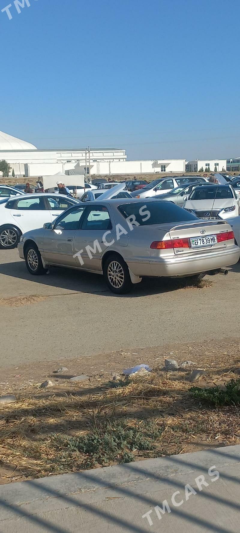 Toyota Camry 1998 - 130 000 TMT - Мары - img 3